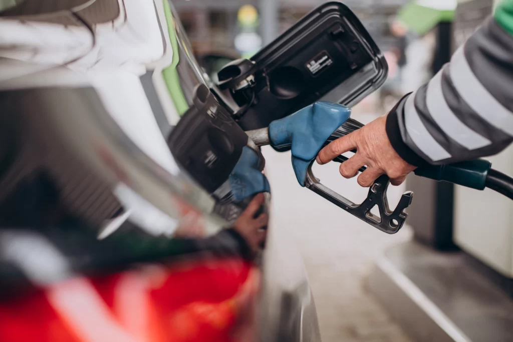 Tips Menghemat Bahan Bakar Mobil
